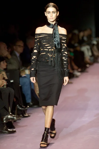 Look 11
